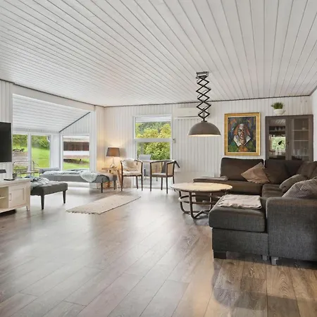 Gorgeous In With Sauna Vakantiehuis